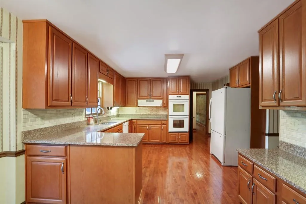 5 Messina Way, Sandy Springs, Georgia 30328, 5 Bedrooms Bedrooms, ,2 BathroomsBathrooms,Residential,Sold,5 Messina Way,6083561