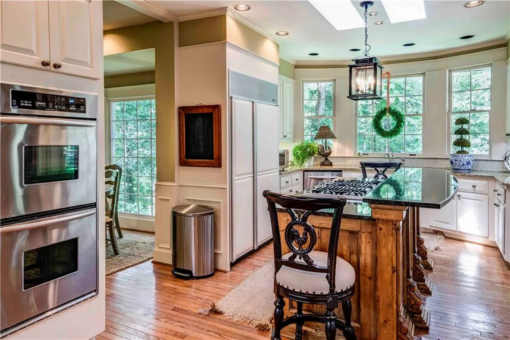 8865 Buckhorn, Sandy Springs, Georgia 30350, 4 Bedrooms Bedrooms, ,3 BathroomsBathrooms,Residential,Sold,8865 Buckhorn,5720726