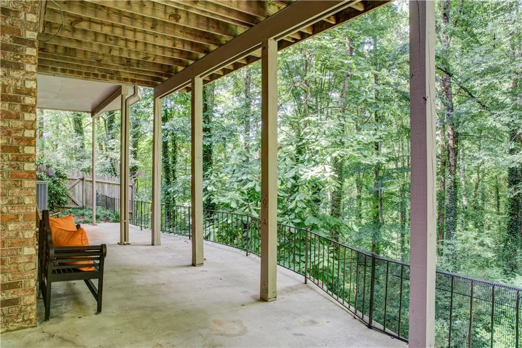 8865 Buckhorn, Sandy Springs, Georgia 30350, 4 Bedrooms Bedrooms, ,3 BathroomsBathrooms,Residential,Sold,8865 Buckhorn,5720726