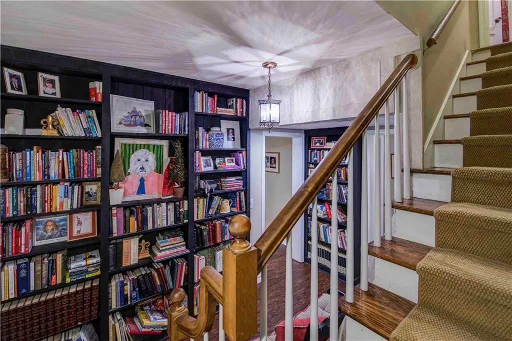 8865 Buckhorn, Sandy Springs, Georgia 30350, 4 Bedrooms Bedrooms, ,3 BathroomsBathrooms,Residential,Sold,8865 Buckhorn,5720726