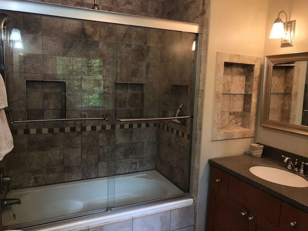 Georgia 30328, ,2 BathroomsBathrooms,Residential,Sold,6007831