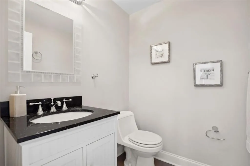 4624 Meadow Valley Drive, Atlanta, Georgia 30342, 6 Bedrooms Bedrooms, ,5 BathroomsBathrooms,Residential,Sold,4624 Meadow Valley Drive,7170227