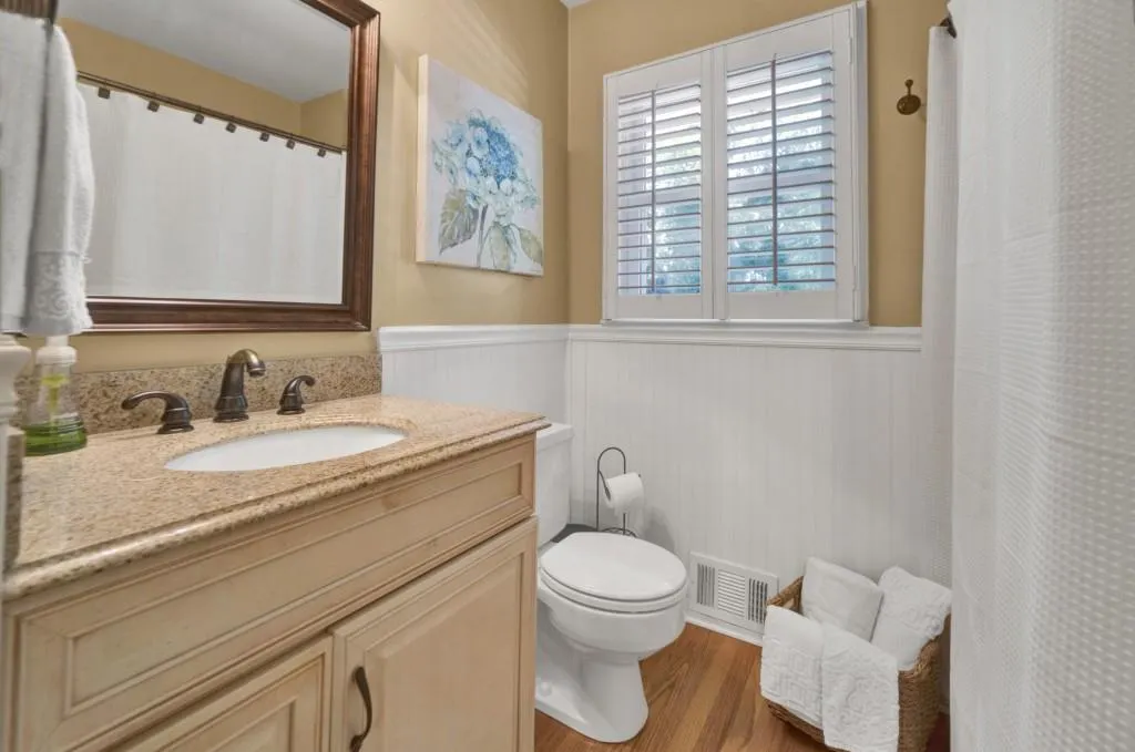 5790 Kayron Drive, Sandy Springs, Georgia 30328, 3 Bedrooms Bedrooms, ,2 BathroomsBathrooms,Residential,Sold,5790 Kayron Drive,5895398