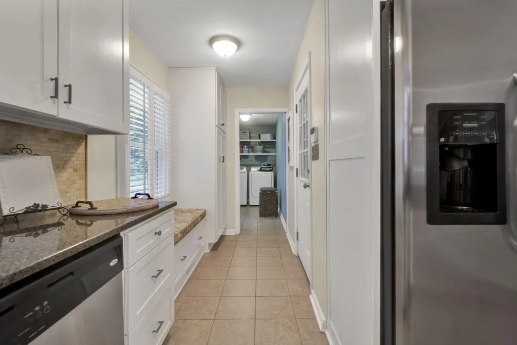 5790 Kayron Drive, Sandy Springs, Georgia 30328, 3 Bedrooms Bedrooms, ,2 BathroomsBathrooms,Residential,Sold,5790 Kayron Drive,5895398