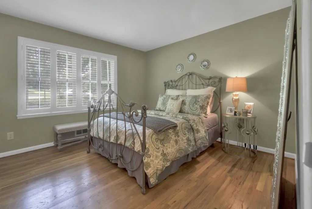 5790 Kayron Drive, Sandy Springs, Georgia 30328, 3 Bedrooms Bedrooms, ,2 BathroomsBathrooms,Residential,Sold,5790 Kayron Drive,5895398
