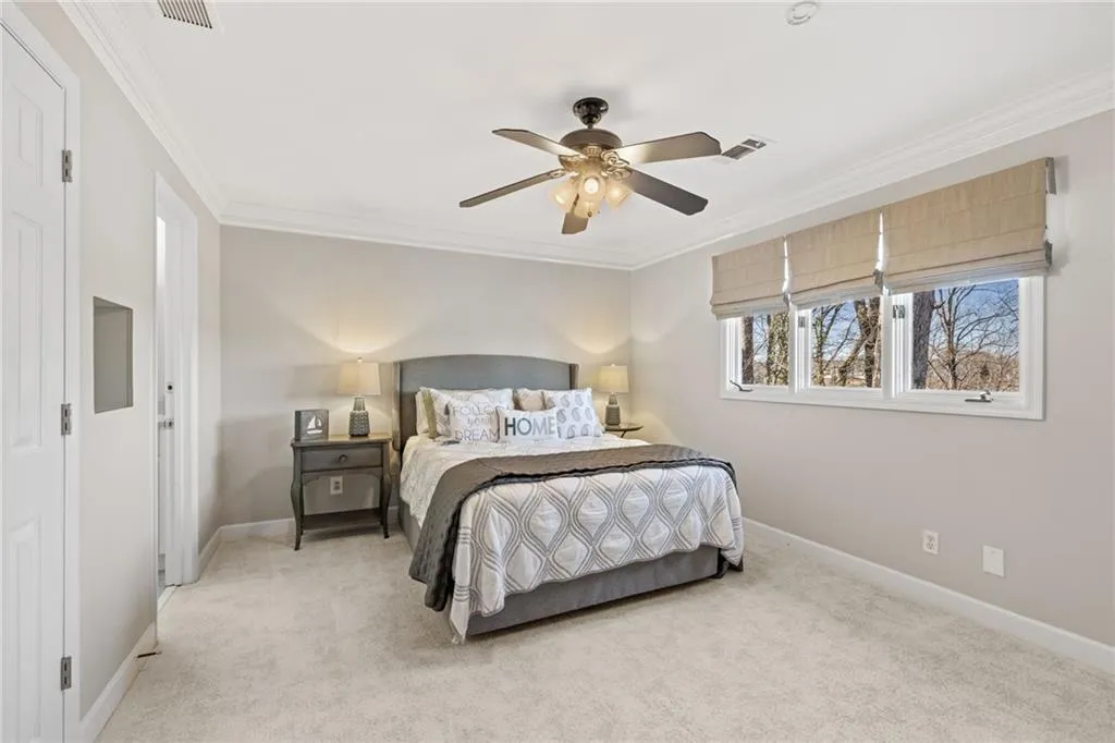 1095 Edgewater Drive, Sandy Springs, Georgia 30328, 5 Bedrooms Bedrooms, ,4 BathroomsBathrooms,Residential,Sold,1095 Edgewater Drive,7709720
