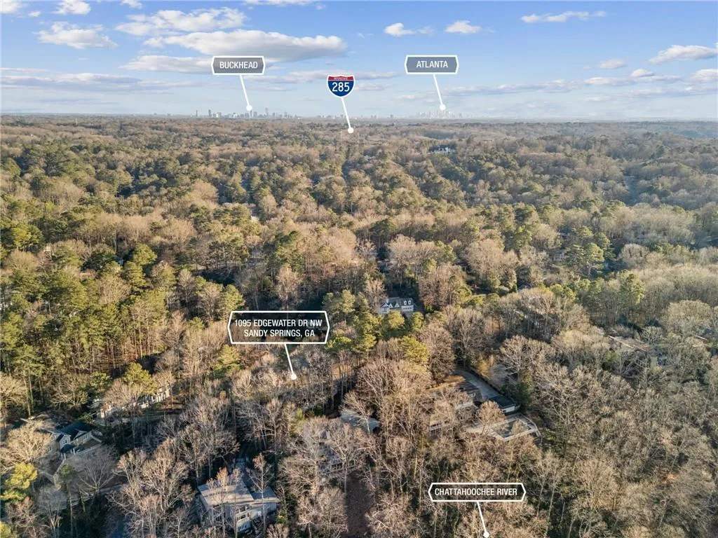 1095 Edgewater Drive, Sandy Springs, Georgia 30328, 5 Bedrooms Bedrooms, ,4 BathroomsBathrooms,Residential,Sold,1095 Edgewater Drive,7709720