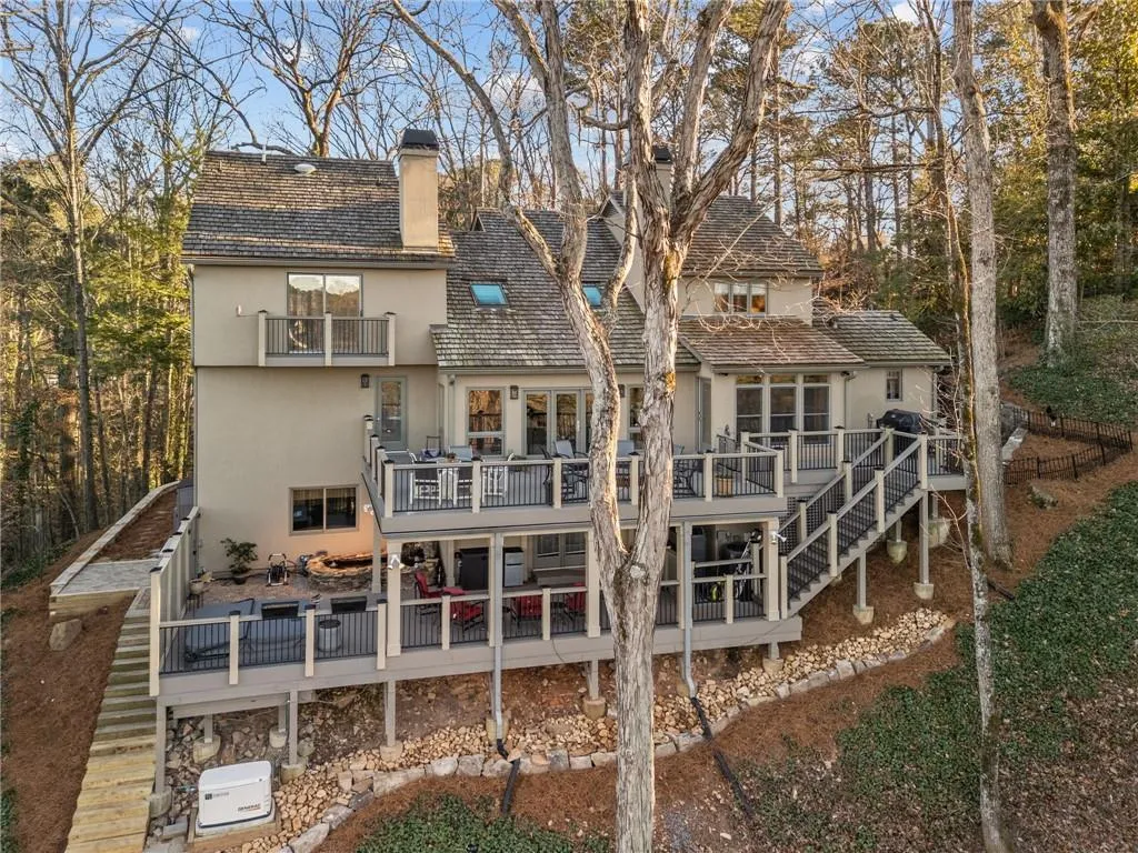 1095 Edgewater Drive, Sandy Springs, Georgia 30328, 5 Bedrooms Bedrooms, ,4 BathroomsBathrooms,Residential,Sold,1095 Edgewater Drive,7709720