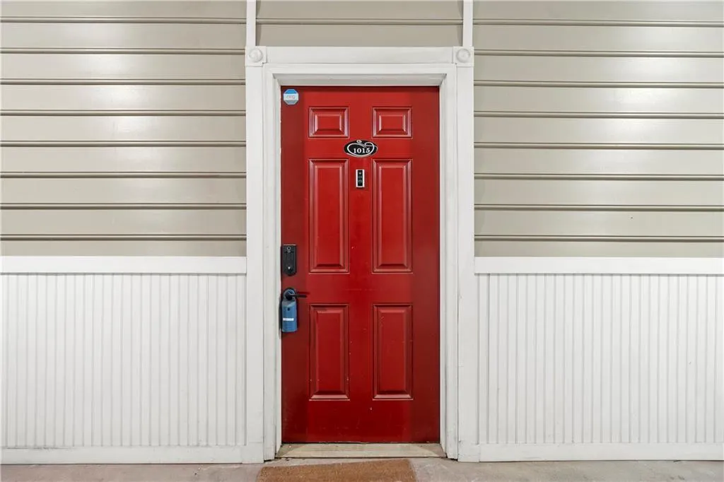 2700 Pine Tree Road Ne Unit 1015, Atlanta, Georgia 30324, 1 Bedroom Bedrooms, ,1 BathroomBathrooms,Residential,For Sale,2700 Pine Tree Road Ne Unit 1015,7560341