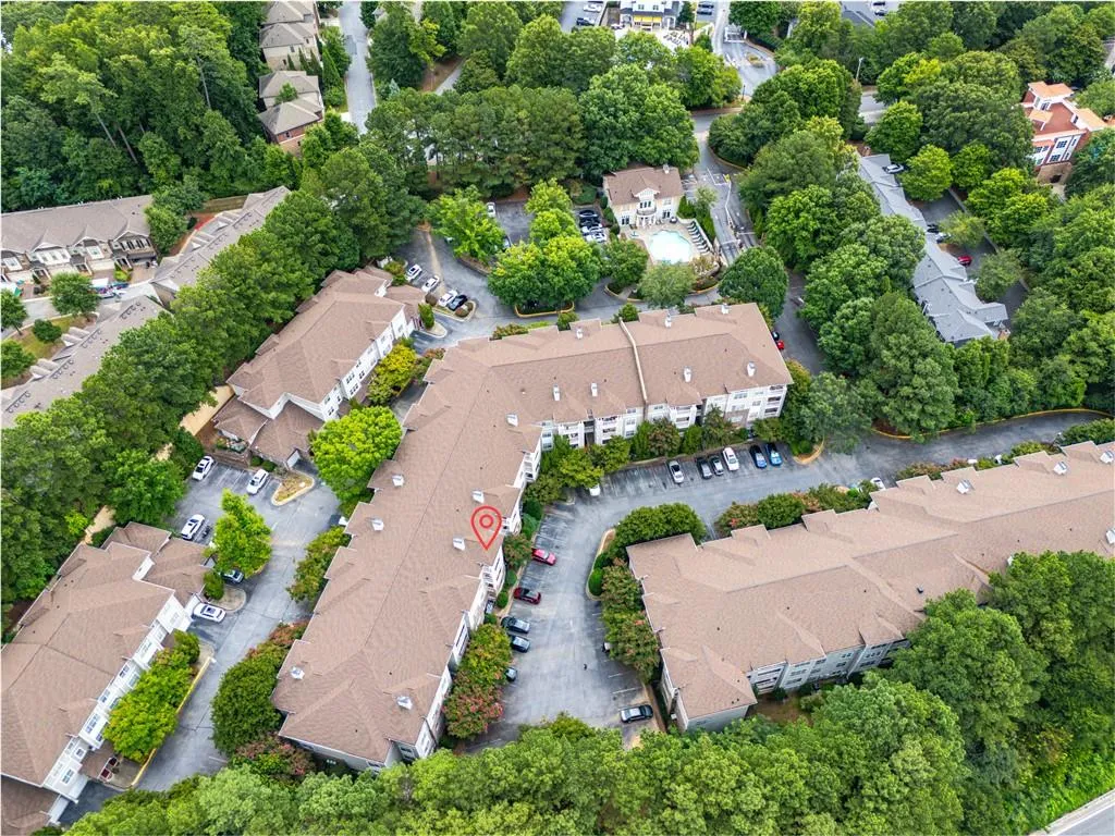 2700 Pine Tree Road Ne Unit 1015, Atlanta, Georgia 30324, 1 Bedroom Bedrooms, ,1 BathroomBathrooms,Residential,For Sale,2700 Pine Tree Road Ne Unit 1015,7560341