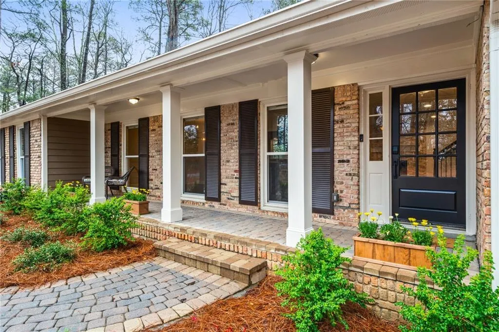 591 Dalrymple Road, Atlanta, Georgia 30328, 5 Bedrooms Bedrooms, ,3 BathroomsBathrooms,Residential,Sold,591 Dalrymple Road,7346561