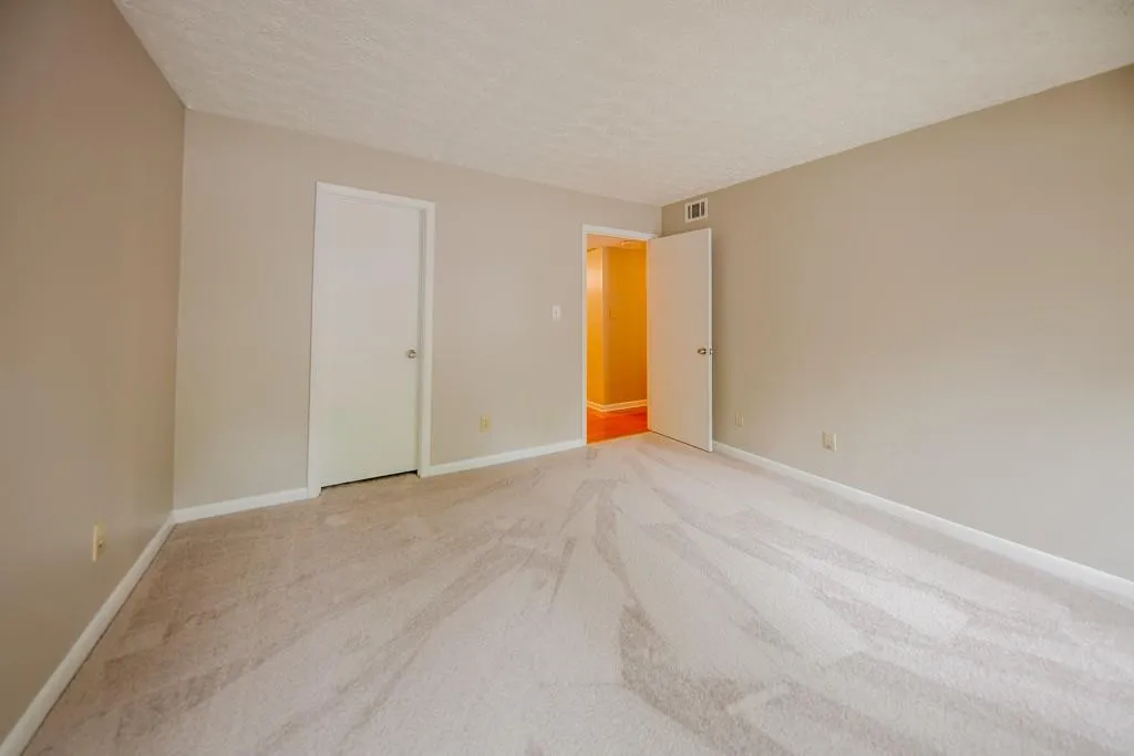 5147 Roswell Road Ne Unit 7, Atlanta, Georgia 30342, 2 Bedrooms Bedrooms, ,1 BathroomBathrooms,Residential,Sold,5147 Roswell Road Ne Unit 7,5830210