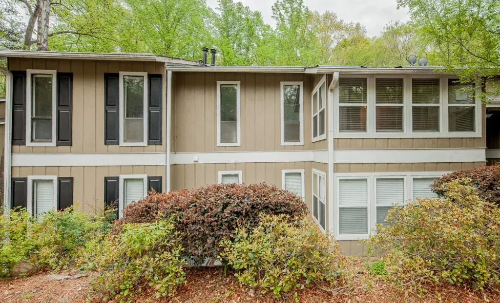 5147 Roswell Road Ne Unit 7, Atlanta, Georgia 30342, 2 Bedrooms Bedrooms, ,1 BathroomBathrooms,Residential,Sold,5147 Roswell Road Ne Unit 7,5830210