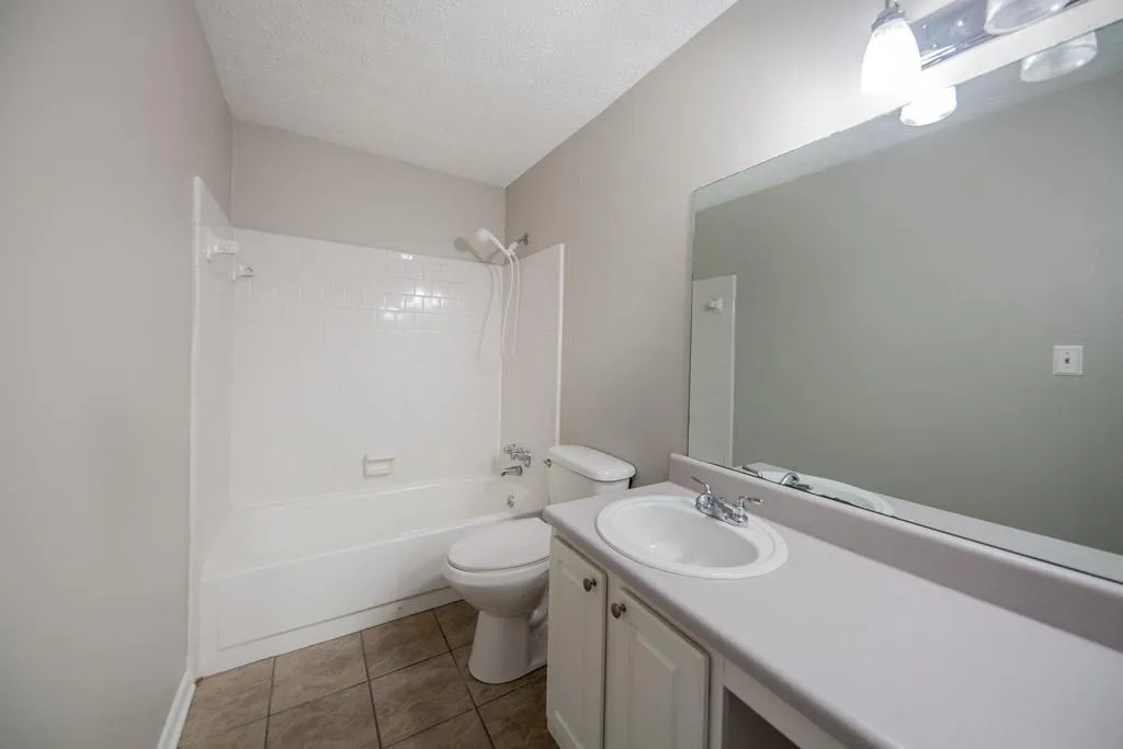 5147 Roswell Road Ne Unit 7, Atlanta, Georgia 30342, 2 Bedrooms Bedrooms, ,1 BathroomBathrooms,Residential,Sold,5147 Roswell Road Ne Unit 7,5830210