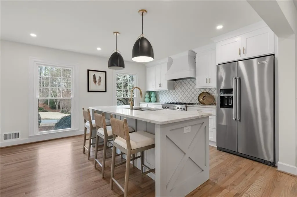 980 Winding Creek Trail, Sandy Springs, Georgia 30328, 6 Bedrooms Bedrooms, ,4 BathroomsBathrooms,Residential,Sold,980 Winding Creek Trail,7022733