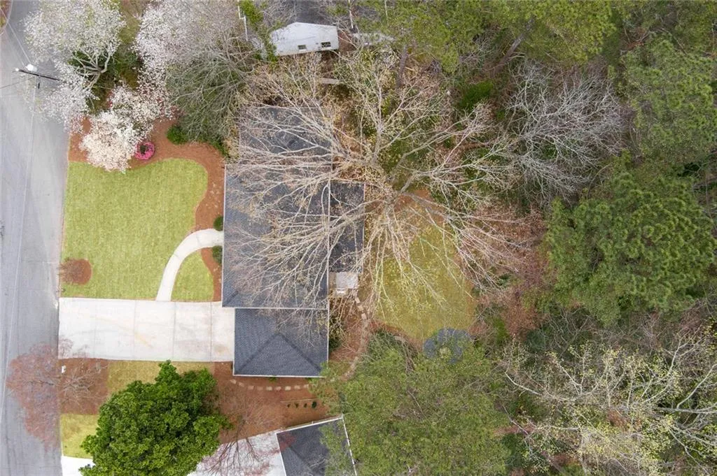 980 Winding Creek Trail, Sandy Springs, Georgia 30328, 6 Bedrooms Bedrooms, ,4 BathroomsBathrooms,Residential,Sold,980 Winding Creek Trail,7022733