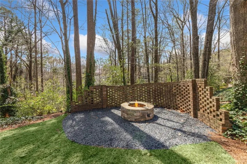 980 Winding Creek Trail, Sandy Springs, Georgia 30328, 6 Bedrooms Bedrooms, ,4 BathroomsBathrooms,Residential,Sold,980 Winding Creek Trail,7022733