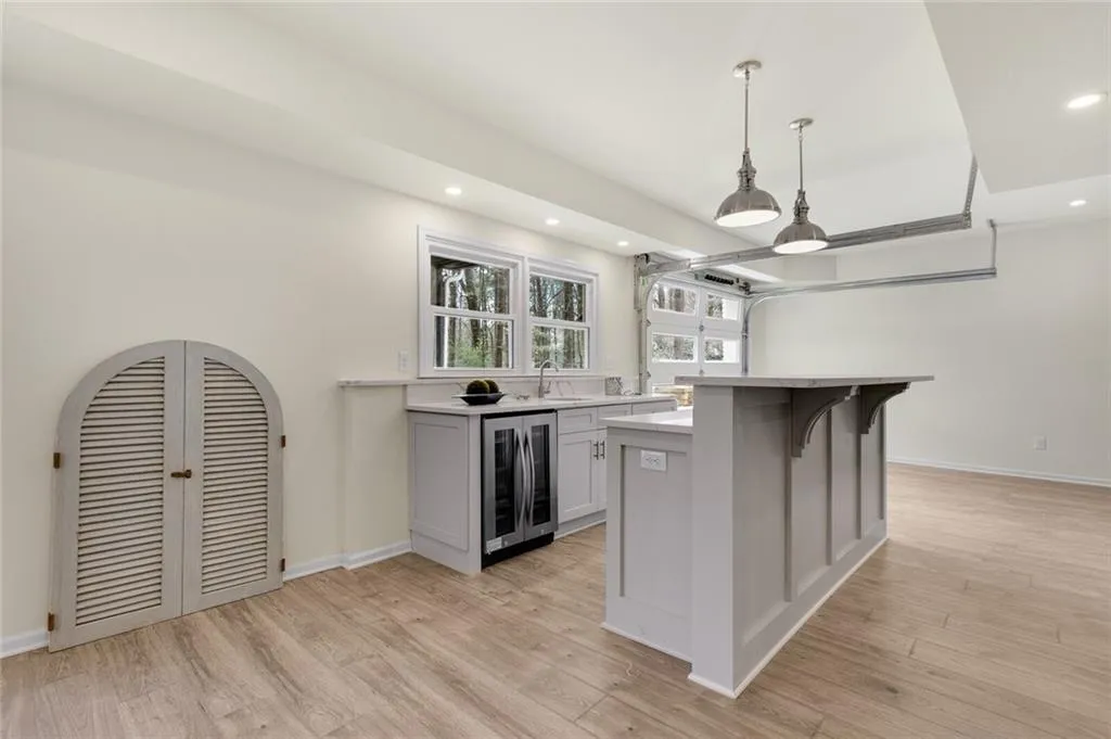 980 Winding Creek Trail, Sandy Springs, Georgia 30328, 6 Bedrooms Bedrooms, ,4 BathroomsBathrooms,Residential,Sold,980 Winding Creek Trail,7022733