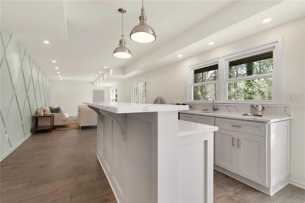 980 Winding Creek Trail, Sandy Springs, Georgia 30328, 6 Bedrooms Bedrooms, ,4 BathroomsBathrooms,Residential,Sold,980 Winding Creek Trail,7022733