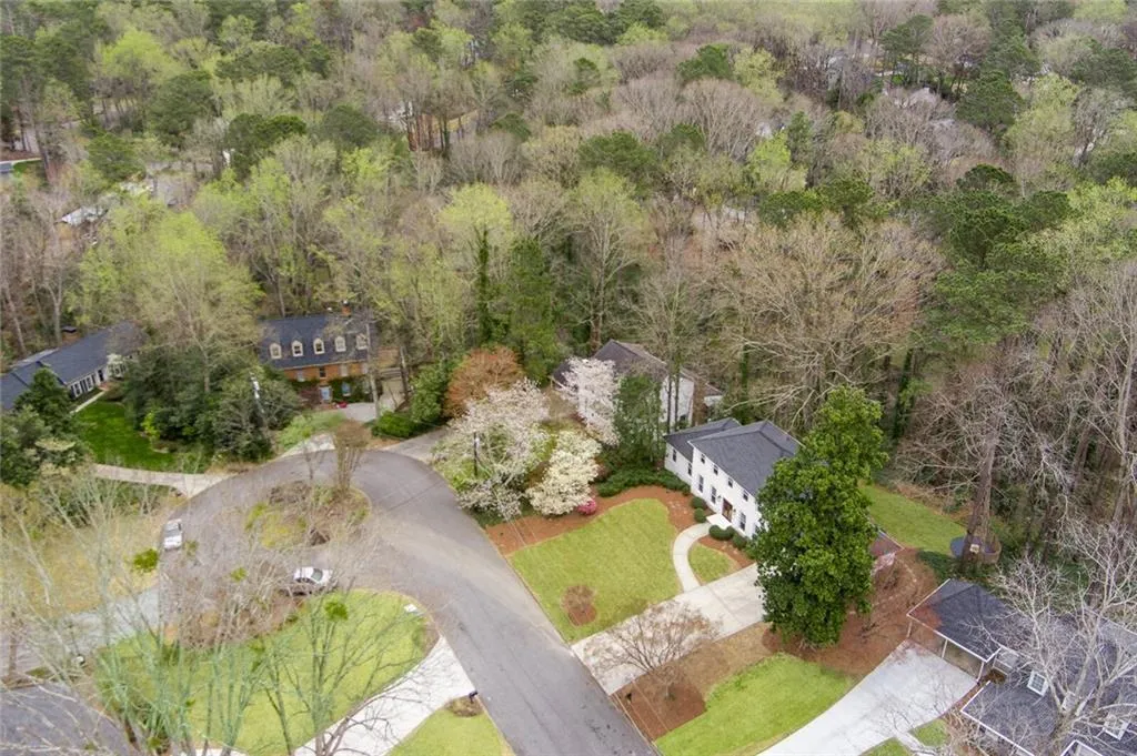 980 Winding Creek Trail, Sandy Springs, Georgia 30328, 6 Bedrooms Bedrooms, ,4 BathroomsBathrooms,Residential,Sold,980 Winding Creek Trail,7022733