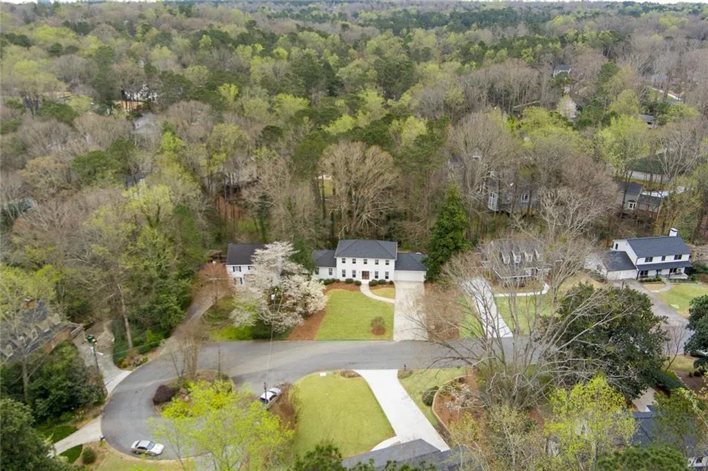 980 Winding Creek Trail, Sandy Springs, Georgia 30328, 6 Bedrooms Bedrooms, ,4 BathroomsBathrooms,Residential,Sold,980 Winding Creek Trail,7022733