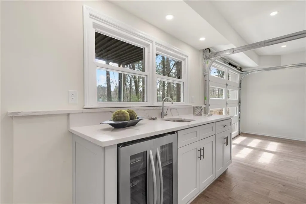 980 Winding Creek Trail, Sandy Springs, Georgia 30328, 6 Bedrooms Bedrooms, ,4 BathroomsBathrooms,Residential,Sold,980 Winding Creek Trail,7022733