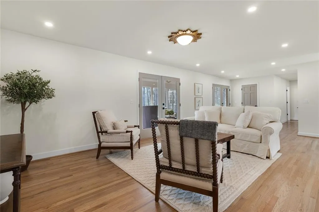 980 Winding Creek Trail, Sandy Springs, Georgia 30328, 6 Bedrooms Bedrooms, ,4 BathroomsBathrooms,Residential,Sold,980 Winding Creek Trail,7022733