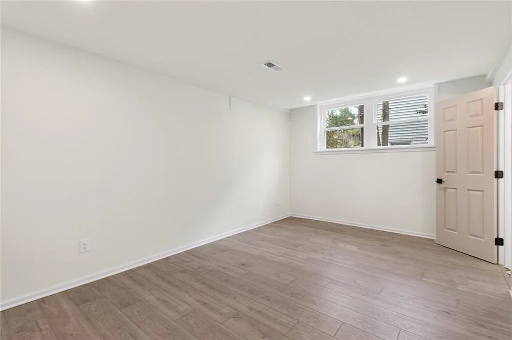 980 Winding Creek Trail, Sandy Springs, Georgia 30328, 6 Bedrooms Bedrooms, ,4 BathroomsBathrooms,Residential,Sold,980 Winding Creek Trail,7022733