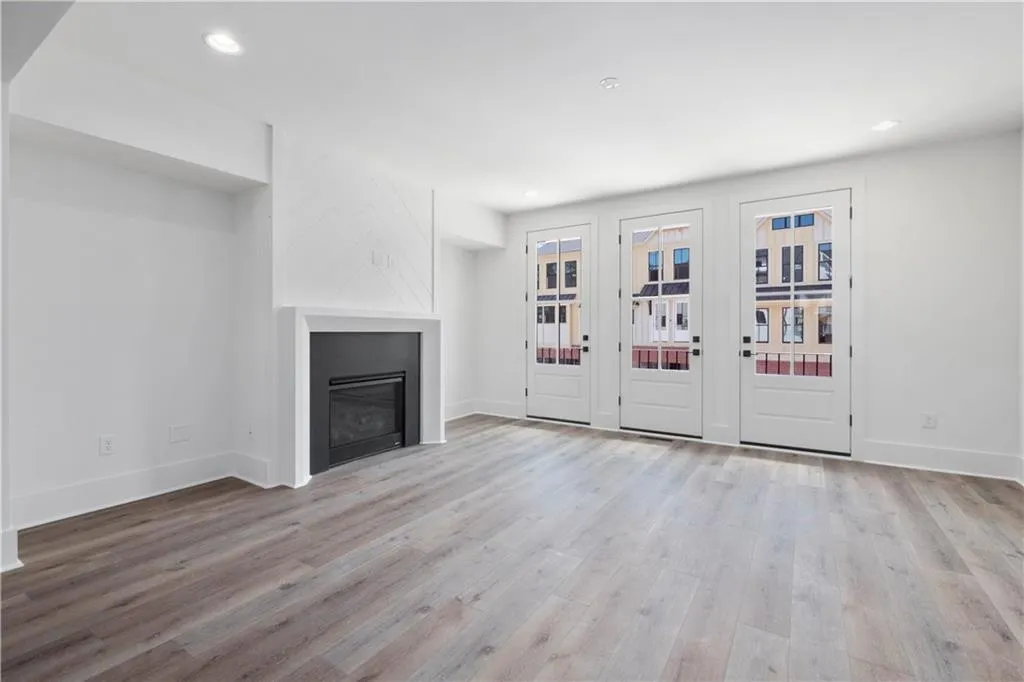 5862 Westin Road Unit 10, Atlanta, Georgia 30328, 3 Bedrooms Bedrooms, ,3 BathroomsBathrooms,Residential,Sold,5862 Westin Road Unit 10,6909101