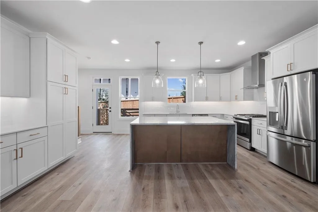 5862 Westin Road Unit 10, Atlanta, Georgia 30328, 3 Bedrooms Bedrooms, ,3 BathroomsBathrooms,Residential,Sold,5862 Westin Road Unit 10,6909101