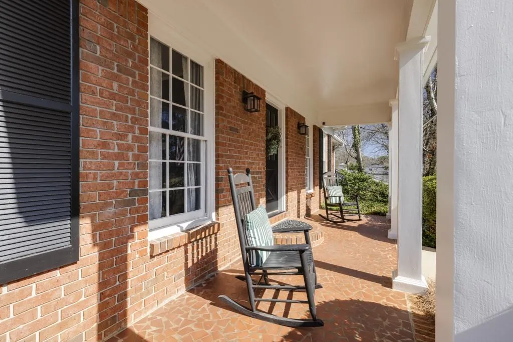 18 Brandon Ridge Drive, Sandy Springs, Georgia 30328, 3 Bedrooms Bedrooms, ,2 BathroomsBathrooms,Residential,Sold,18 Brandon Ridge Drive,7530486