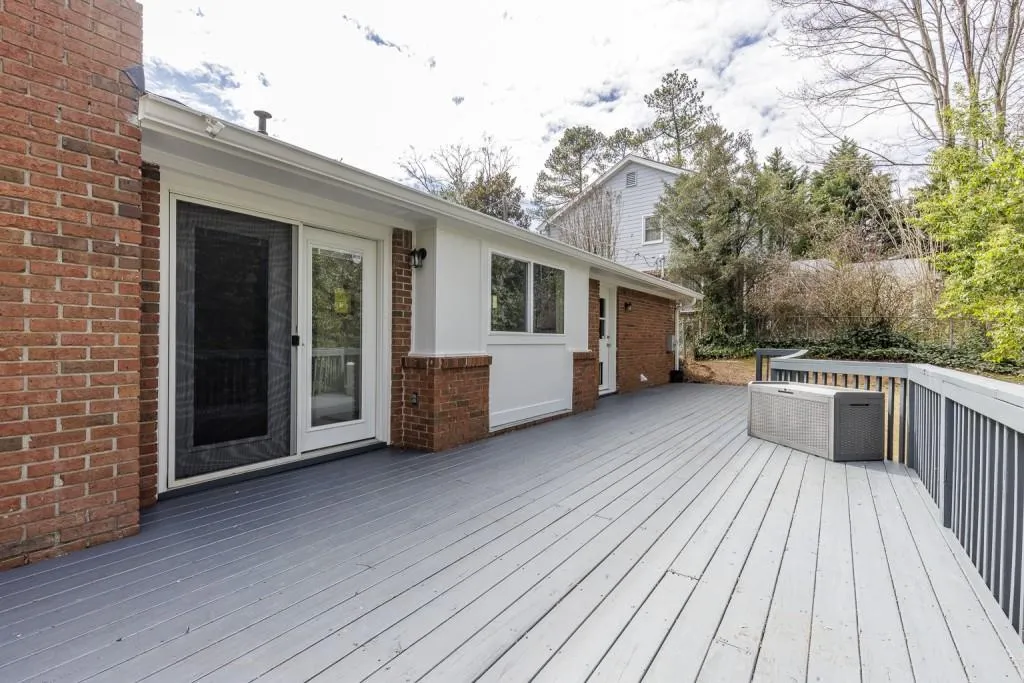 18 Brandon Ridge Drive, Sandy Springs, Georgia 30328, 3 Bedrooms Bedrooms, ,2 BathroomsBathrooms,Residential,Sold,18 Brandon Ridge Drive,7530486