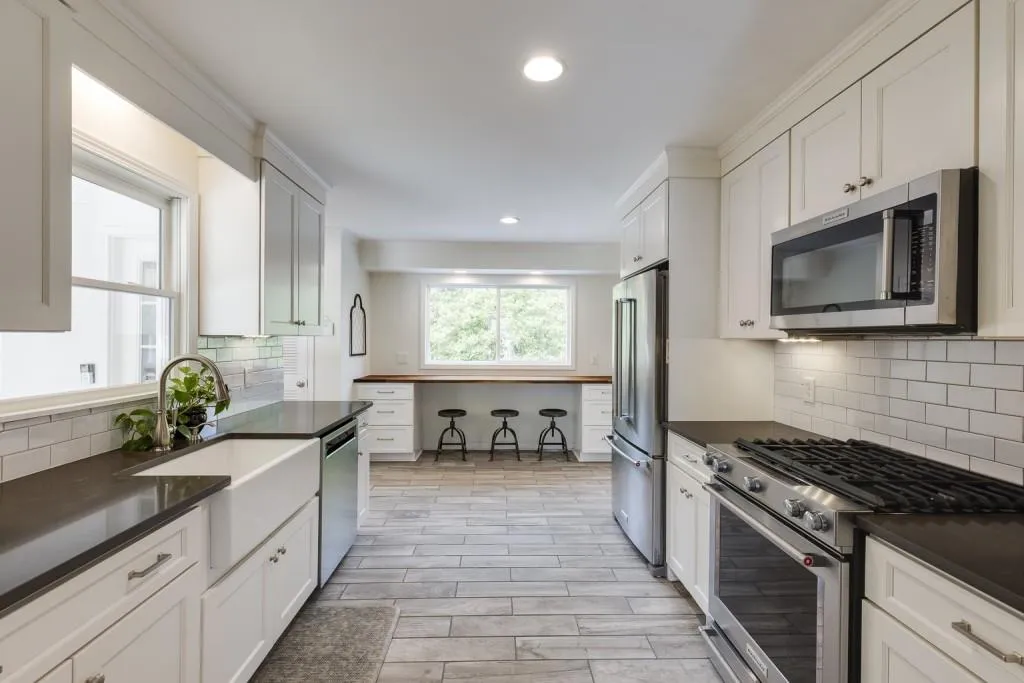18 Brandon Ridge Drive, Sandy Springs, Georgia 30328, 3 Bedrooms Bedrooms, ,2 BathroomsBathrooms,Residential,Sold,18 Brandon Ridge Drive,7530486