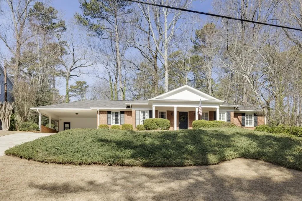 18 Brandon Ridge Drive, Sandy Springs, Georgia 30328, 3 Bedrooms Bedrooms, ,2 BathroomsBathrooms,Residential,Sold,18 Brandon Ridge Drive,7530486