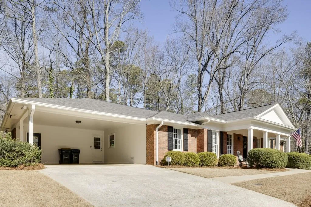18 Brandon Ridge Drive, Sandy Springs, Georgia 30328, 3 Bedrooms Bedrooms, ,2 BathroomsBathrooms,Residential,Sold,18 Brandon Ridge Drive,7530486