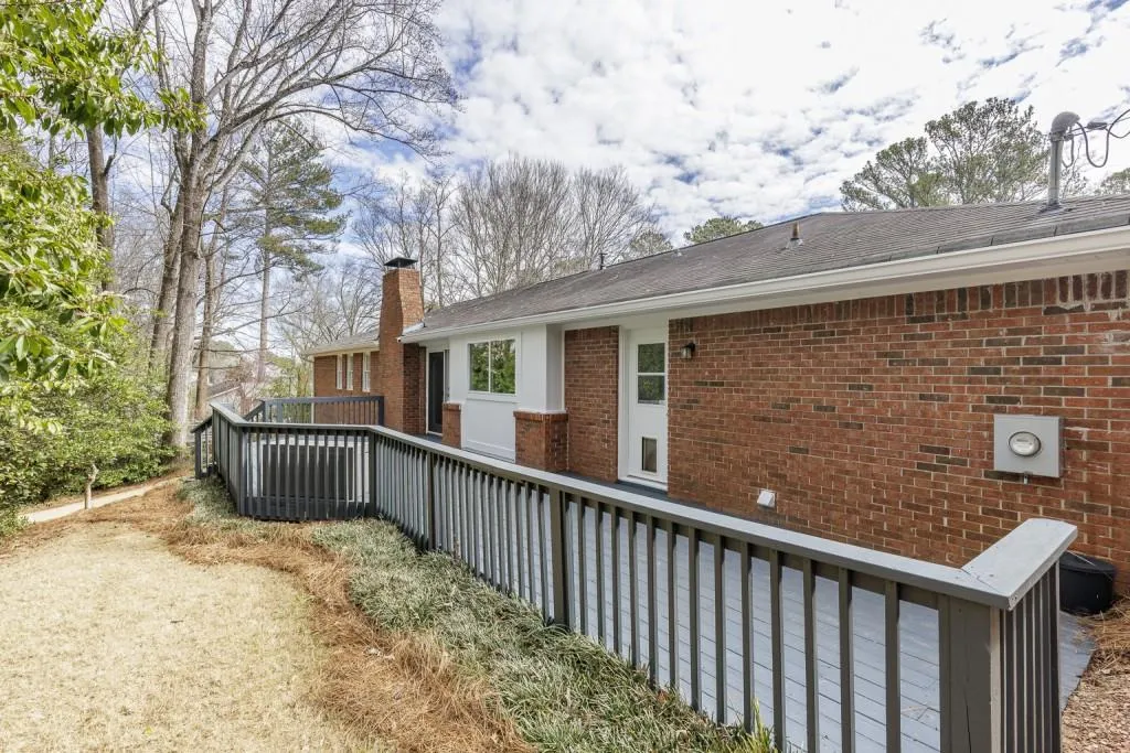 18 Brandon Ridge Drive, Sandy Springs, Georgia 30328, 3 Bedrooms Bedrooms, ,2 BathroomsBathrooms,Residential,Sold,18 Brandon Ridge Drive,7530486