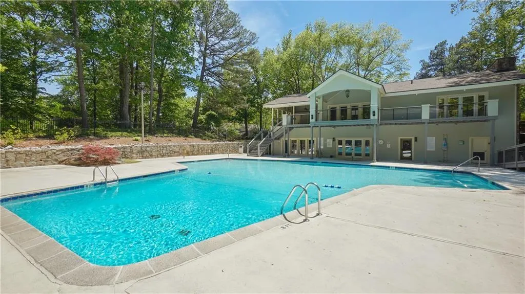 29 Dunwoody Springs Drive, Sandy Springs, Georgia 30328, 2 Bedrooms Bedrooms, ,2 BathroomsBathrooms,Residential,Sold,29 Dunwoody Springs Drive,7204589