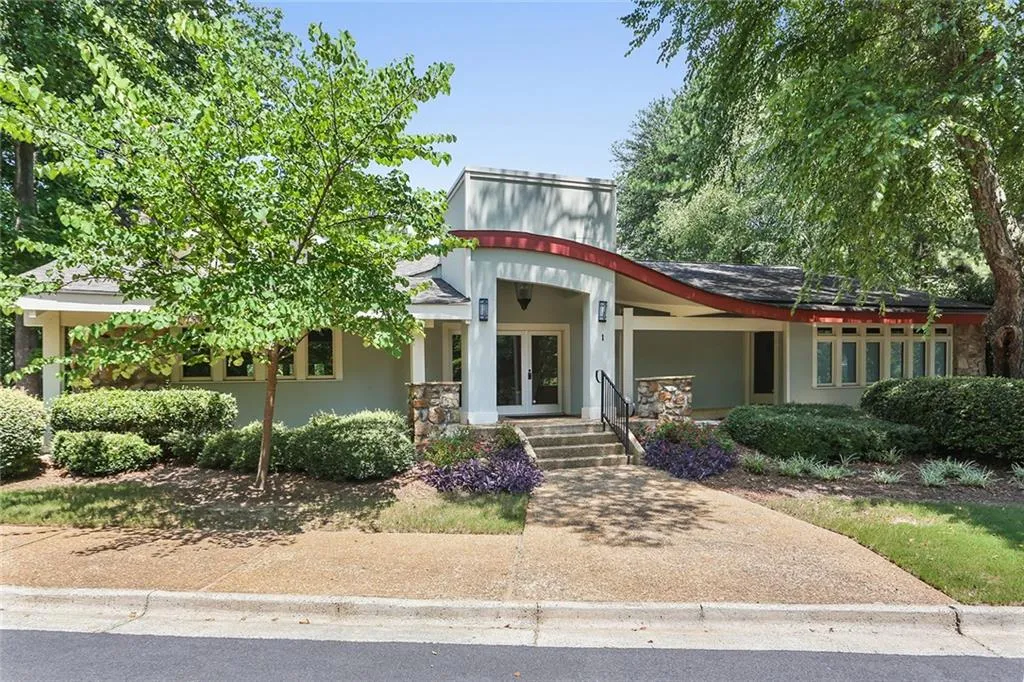 29 Dunwoody Springs Drive, Sandy Springs, Georgia 30328, 2 Bedrooms Bedrooms, ,2 BathroomsBathrooms,Residential,Sold,29 Dunwoody Springs Drive,7204589