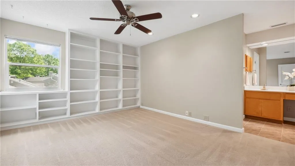 29 Dunwoody Springs Drive, Sandy Springs, Georgia 30328, 2 Bedrooms Bedrooms, ,2 BathroomsBathrooms,Residential,Sold,29 Dunwoody Springs Drive,7204589