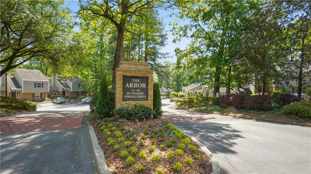 29 Dunwoody Springs Drive, Sandy Springs, Georgia 30328, 2 Bedrooms Bedrooms, ,2 BathroomsBathrooms,Residential,Sold,29 Dunwoody Springs Drive,7204589