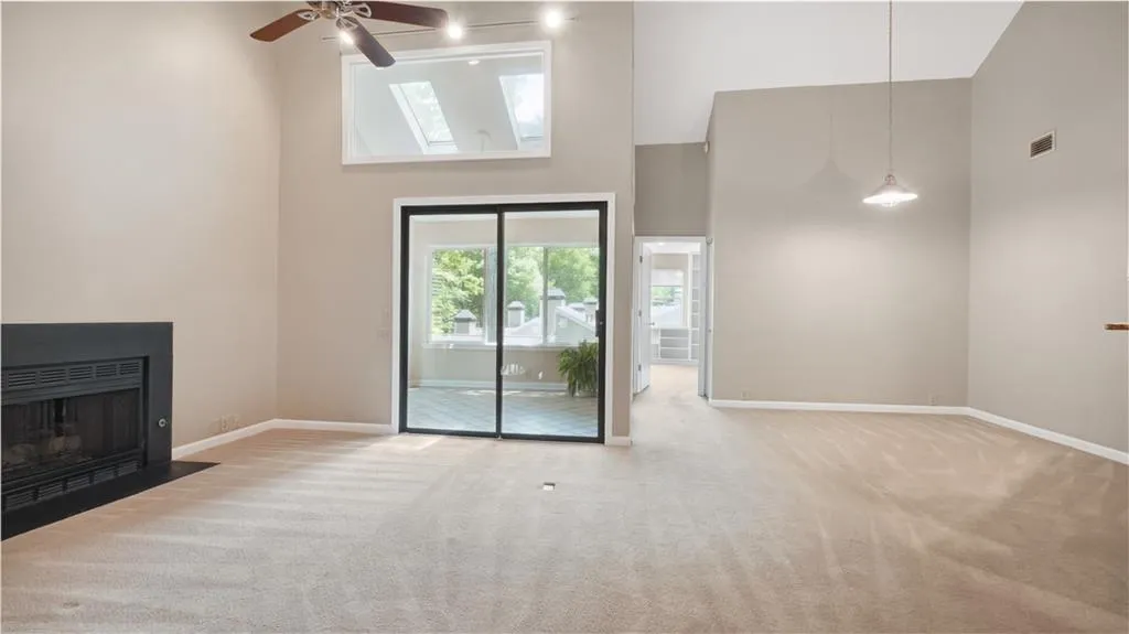 29 Dunwoody Springs Drive, Sandy Springs, Georgia 30328, 2 Bedrooms Bedrooms, ,2 BathroomsBathrooms,Residential,Sold,29 Dunwoody Springs Drive,7204589