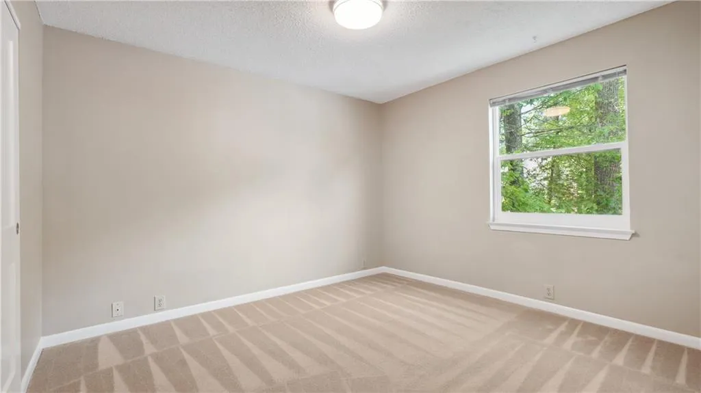 29 Dunwoody Springs Drive, Sandy Springs, Georgia 30328, 2 Bedrooms Bedrooms, ,2 BathroomsBathrooms,Residential,Sold,29 Dunwoody Springs Drive,7204589