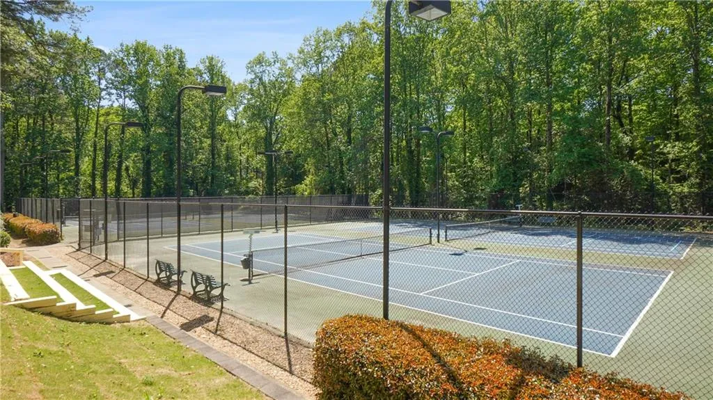 29 Dunwoody Springs Drive, Sandy Springs, Georgia 30328, 2 Bedrooms Bedrooms, ,2 BathroomsBathrooms,Residential,Sold,29 Dunwoody Springs Drive,7204589