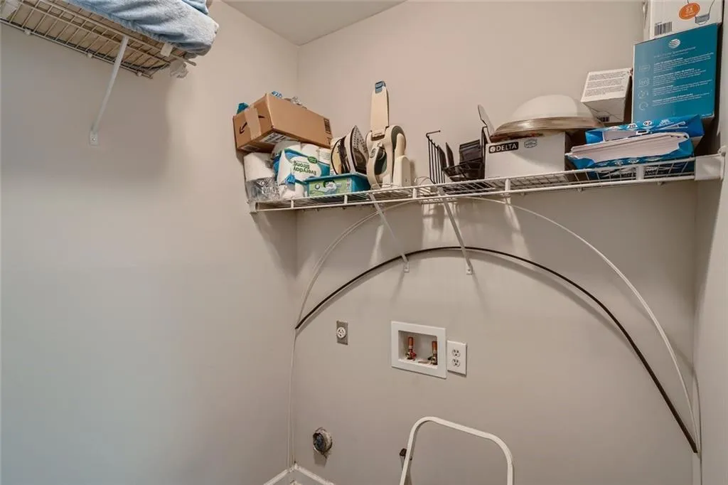 3002 Wingate Way, Sandy Springs, Georgia 30350, 1 Bedroom Bedrooms, ,1 BathroomBathrooms,Residential,Sold,3002 Wingate Way,7000247