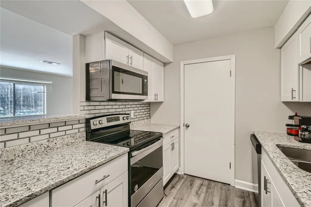 3002 Wingate Way, Sandy Springs, Georgia 30350, 1 Bedroom Bedrooms, ,1 BathroomBathrooms,Residential,Sold,3002 Wingate Way,7000247