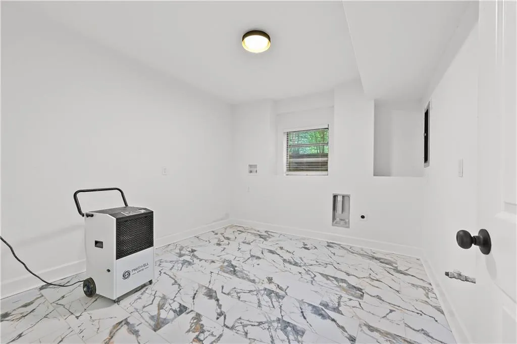 2698 Collier Drive Nw, Atlanta, Georgia 30318, 4 Bedrooms Bedrooms, ,3 BathroomsBathrooms,Residential,For Sale,2698 Collier Drive Nw,7631709