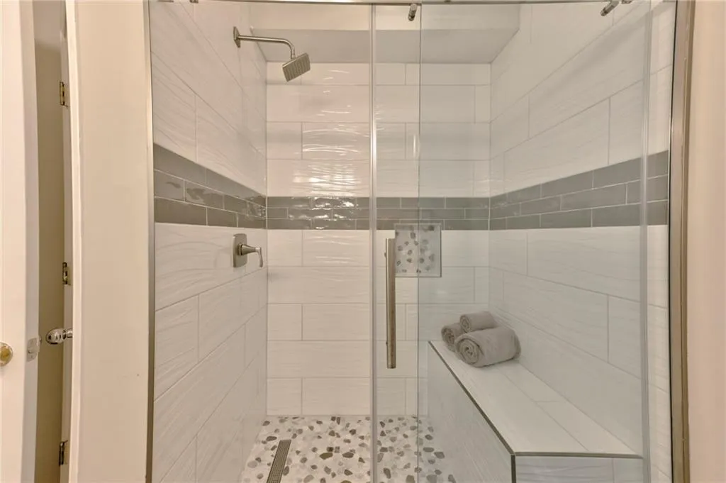 5559 Glenridge Drive Unit 1301, Sandy Springs, Georgia 30342, 2 Bedrooms Bedrooms, ,1 BathroomBathrooms,Residential,Sold,5559 Glenridge Drive Unit 1301,7177036