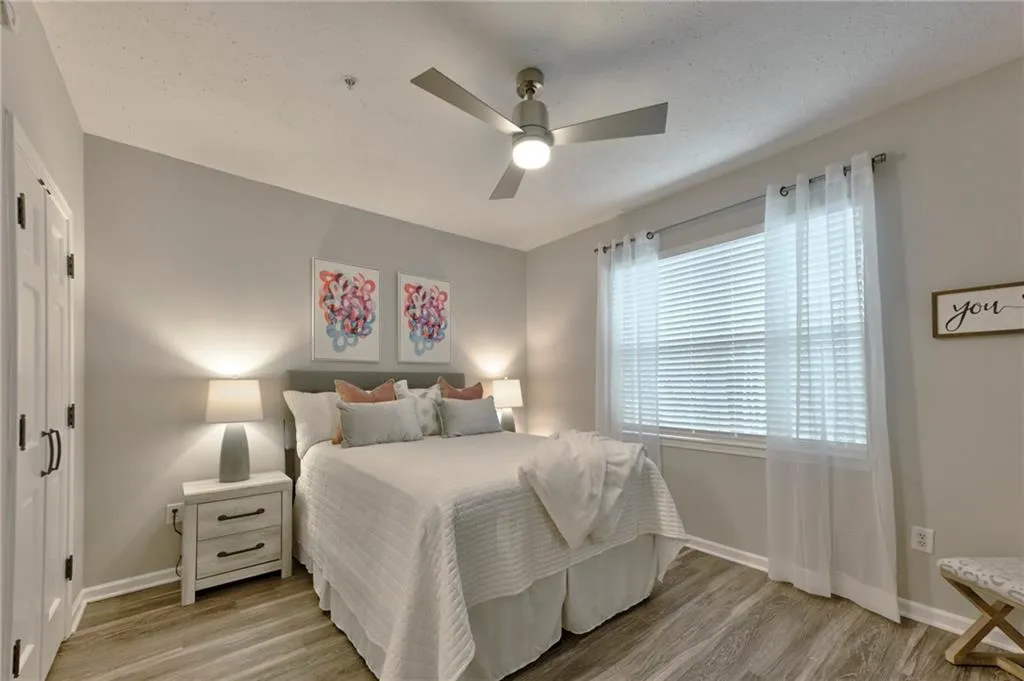 5559 Glenridge Drive Unit 1301, Sandy Springs, Georgia 30342, 2 Bedrooms Bedrooms, ,1 BathroomBathrooms,Residential,Sold,5559 Glenridge Drive Unit 1301,7177036