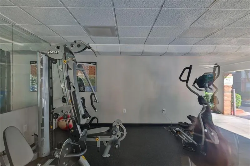 5559 Glenridge Drive Unit 1301, Sandy Springs, Georgia 30342, 2 Bedrooms Bedrooms, ,1 BathroomBathrooms,Residential,Sold,5559 Glenridge Drive Unit 1301,7177036