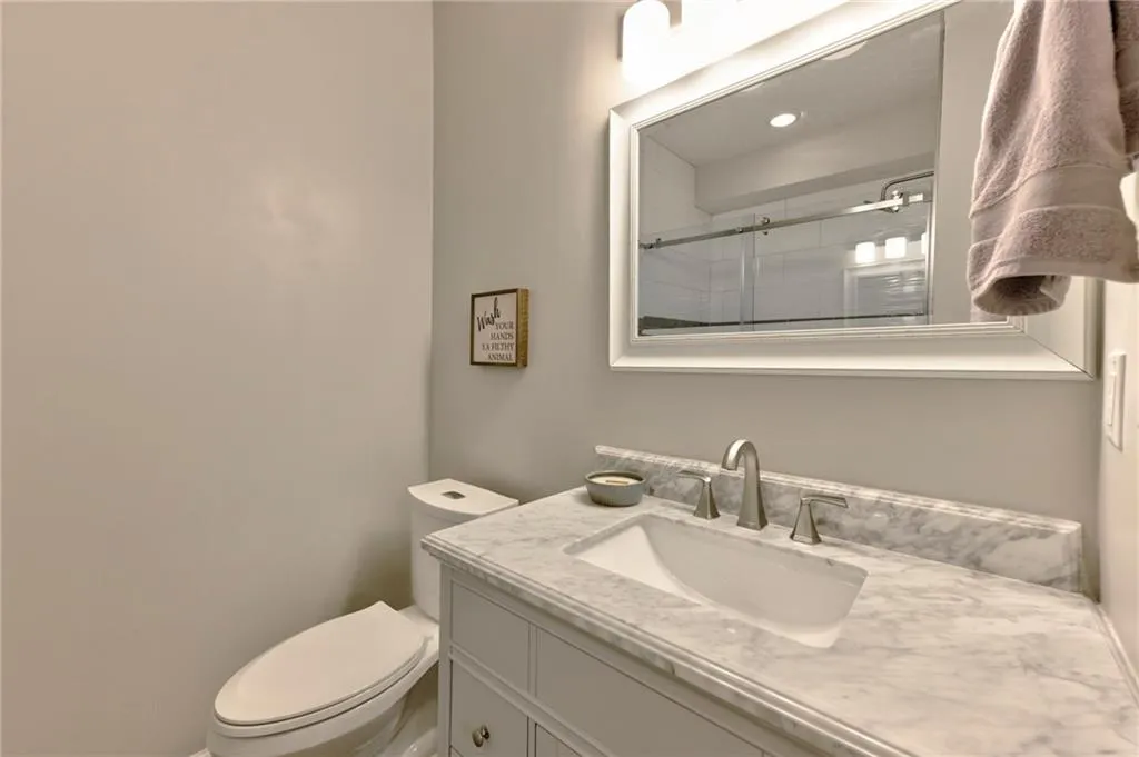 5559 Glenridge Drive Unit 1301, Sandy Springs, Georgia 30342, 2 Bedrooms Bedrooms, ,1 BathroomBathrooms,Residential,Sold,5559 Glenridge Drive Unit 1301,7177036